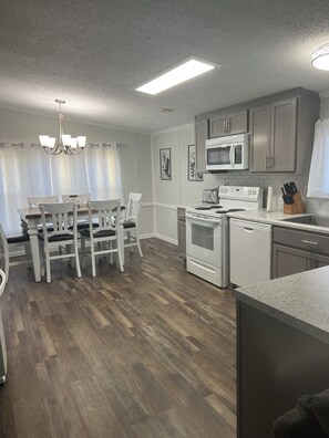 Fridge, microwave, oven, stovetop - Wildwood Retreat  (Boscobel)