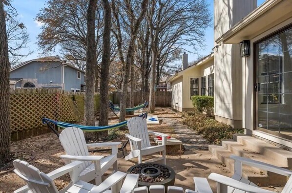 Terrace/patio - The Bonnie - 5 Bed Near Everything (Cedar Park)