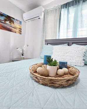 3 slaapkamers, een strijkplank/strijkijzer, gratis wifi, beddengoed