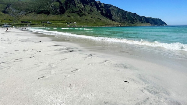 House | Beach - 12 Person Holiday Home in Davik (Bremanger)