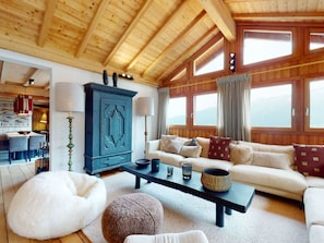 Chalet | Living area - Beautiful Chalet in Le Bouveret With Garden (Heremence)