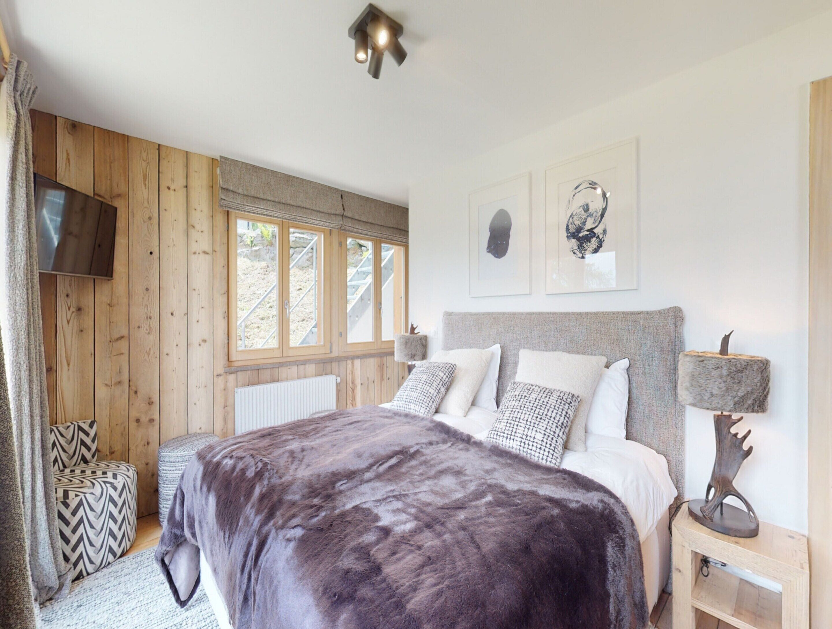 6 bedrooms, individually furnished