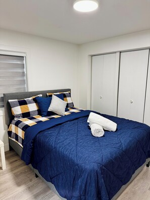 2 bedrooms, iron/ironing board, WiFi - Charming 2-bedroom house with WiFi, AC in fabulous Abbotsford (Abbotsford)