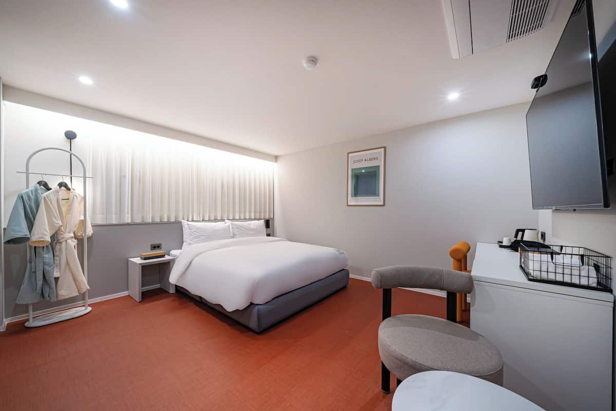 Standard Double Room, City View | Desk, laptop workspace, free WiFi