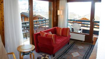 Apartment | Living area