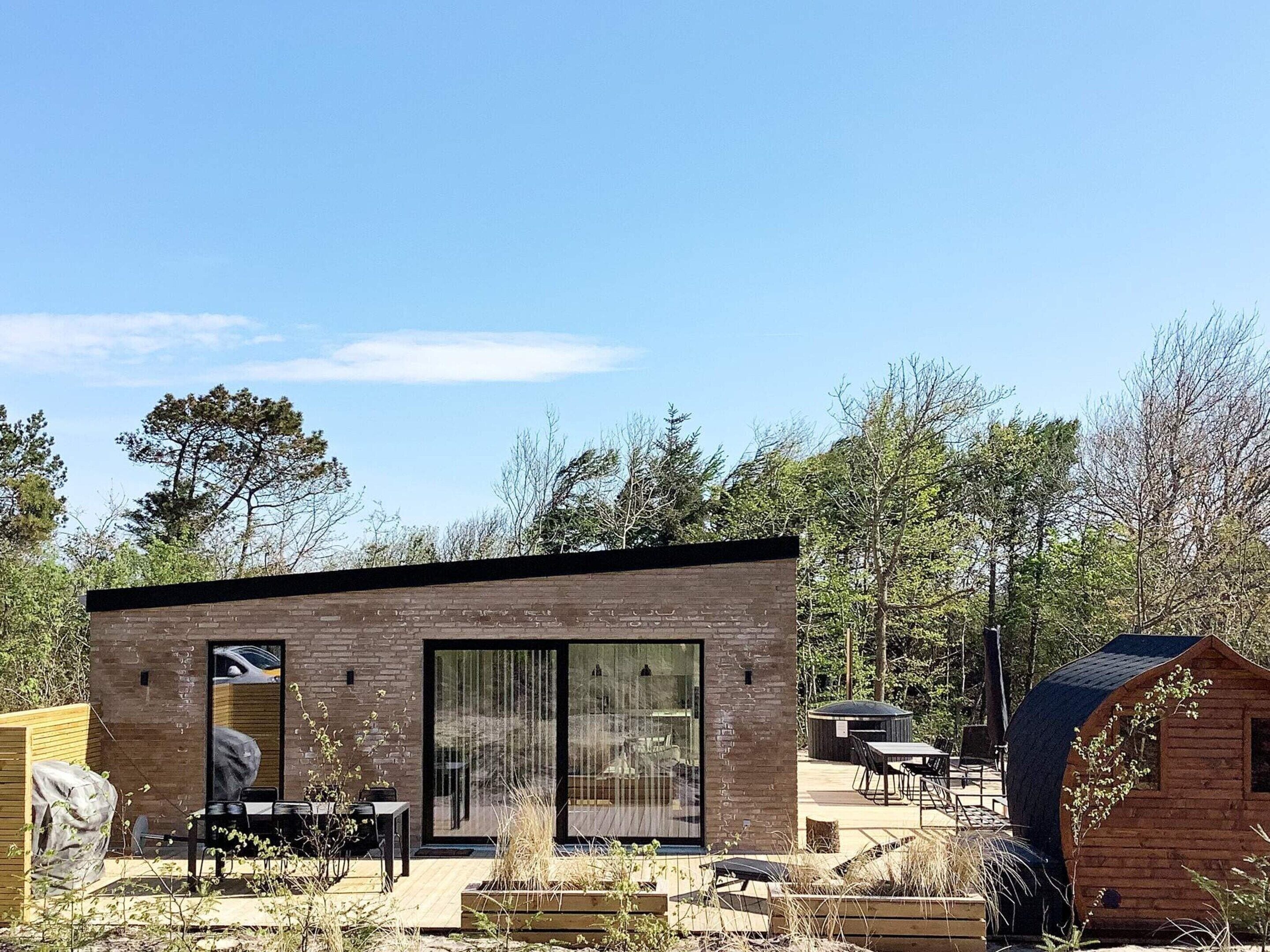 House | Outdoor dining