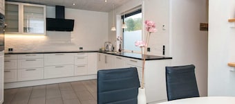 6 Person Holiday Home in Ansager