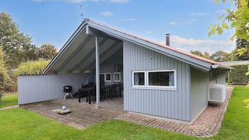 House | Outdoor dining