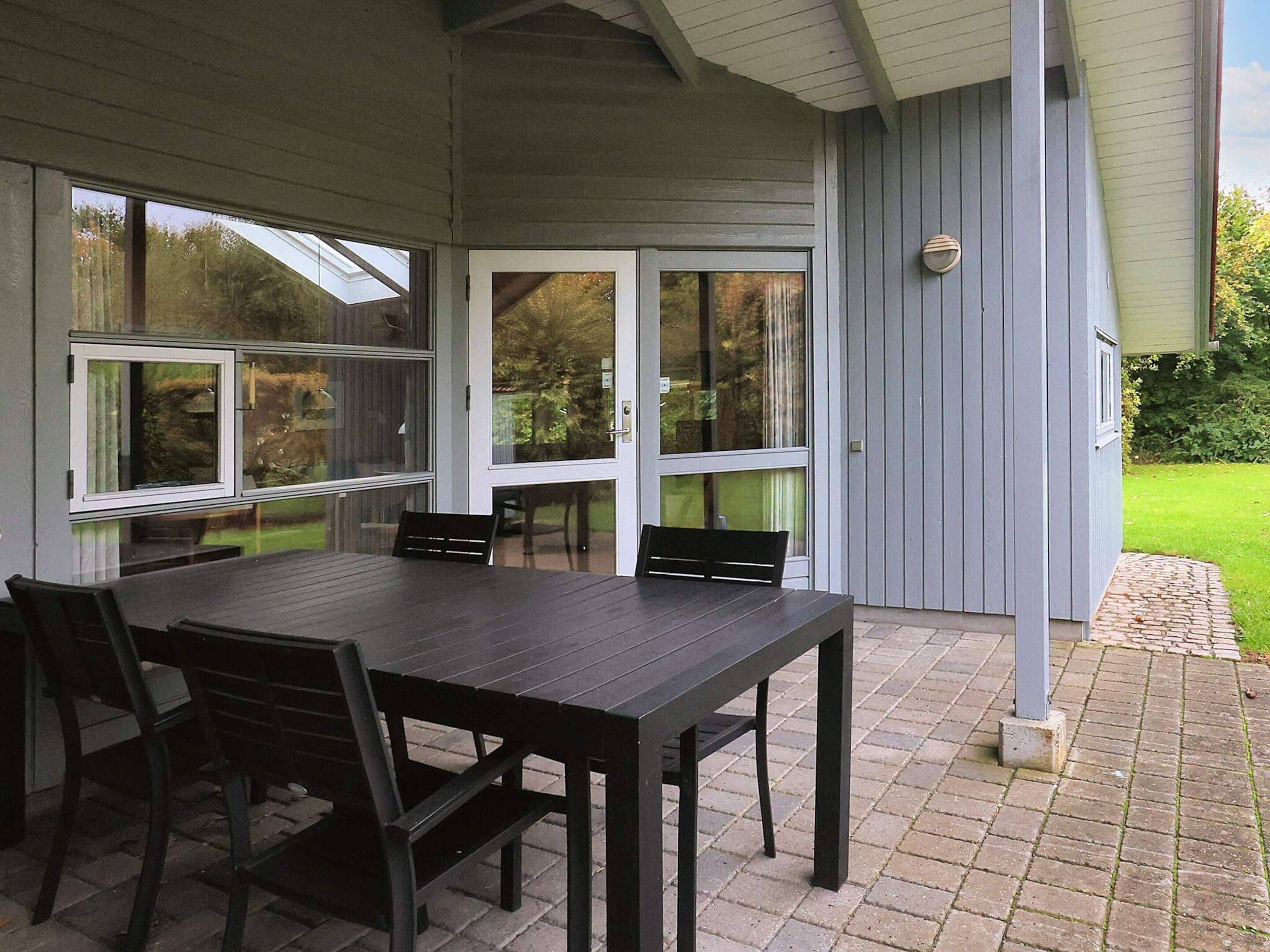 House | Outdoor dining