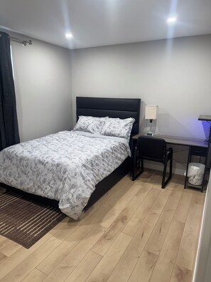 2 bedrooms, desk, iron/ironing board, free WiFi