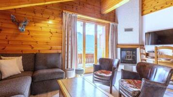 Apartment | Living room