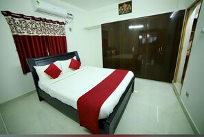 Deluxe Double Room | Free WiFi - Tirupati SVP Homestay (Tirupati)
