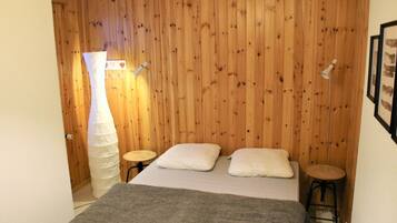 Apartment | 3 bedrooms, individually furnished, bed sheets