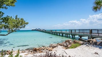 Sun-loungers, beach towels