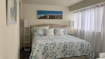 2 bedrooms, desk, iron/ironing board, travel cot