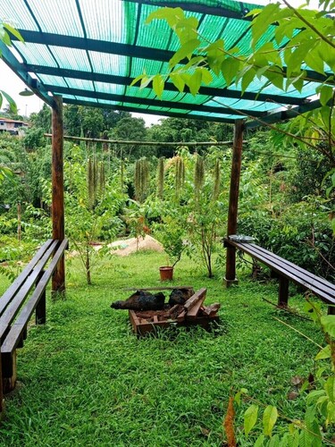 GJ TOUR
Cozy homestay in beautiful Pangmapha, Tham Lot with AC.