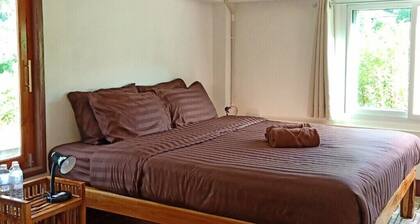 GJ TOUR
Cozy homestay in beautiful Pangmapha, Tham Lot with AC.