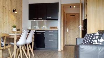 Apartment | Dining