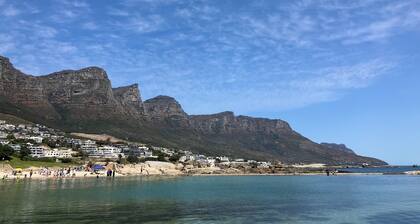 Tranquil Escape 1 Bedroom in Kuils River with WiFi & parking, 23km from Airport