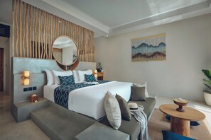 Rooftop Ocean View Suite with Pool Access | Minibar, safe på rommet, blendingsgardiner og wi-fi (inkludert)
