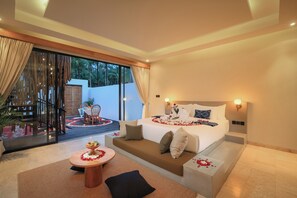 The Rooftop Ocean View Pool Villa | ミニバー、セーフティボックス (室内)、遮光カーテン、WiFi (無料)