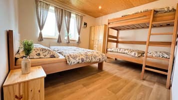 Villa | 4 bedrooms, bed sheets