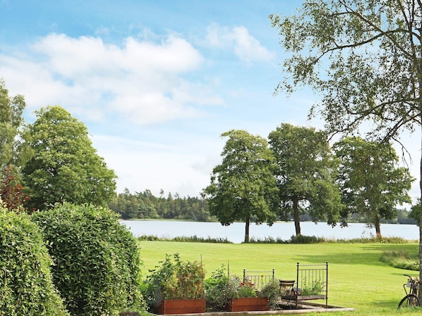 House | Water view - 4 Star Holiday Home in Unnaryd (Unnaryd)