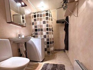 House | Bathroom - 6 Person Holiday Home in Slussfors (Slussfors)