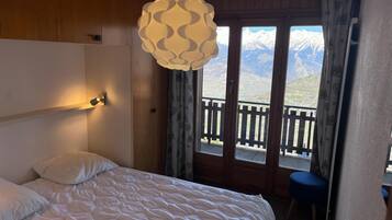 Apartment | 2 bedrooms, individually furnished