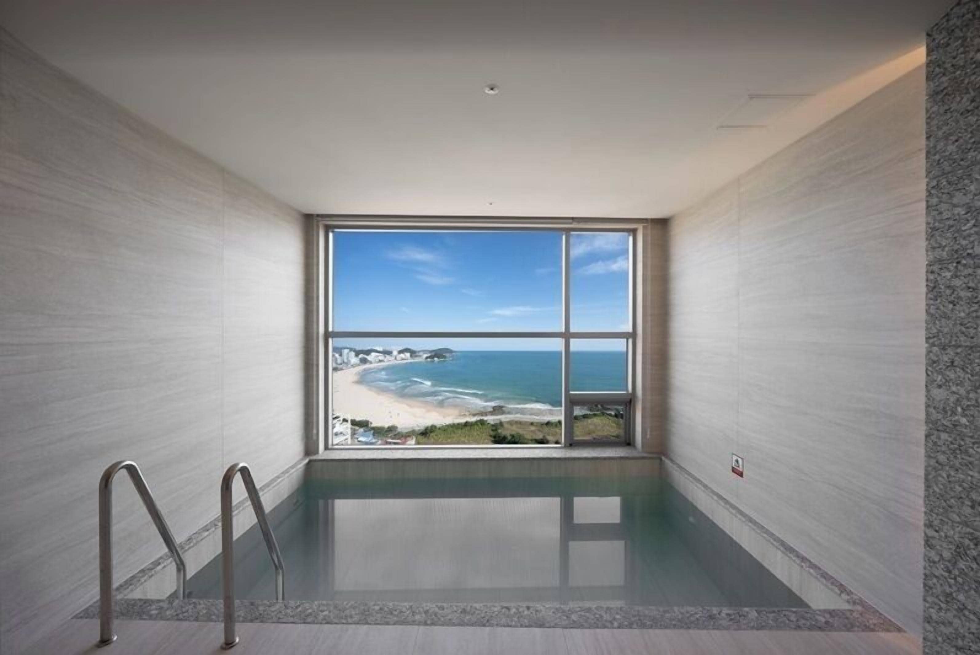 Grand Suite, Private Pool, Sea View | In-room safe, soundproofing, free WiFi, bed sheets