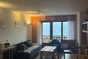 Apartment | Living area