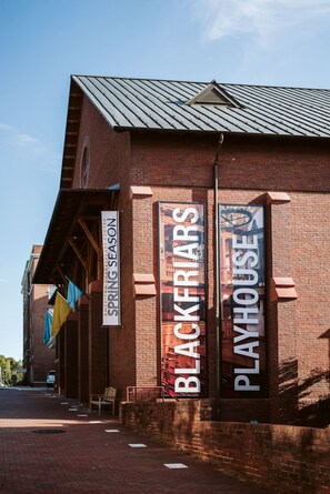 Point of interest - Barristers Row (Staunton)