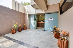 Fachada de la propiedad