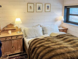 3 bedrooms, individually furnished