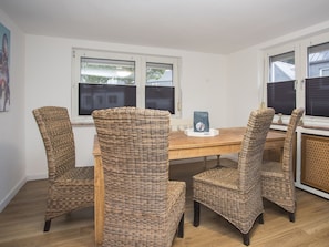 House | Dining