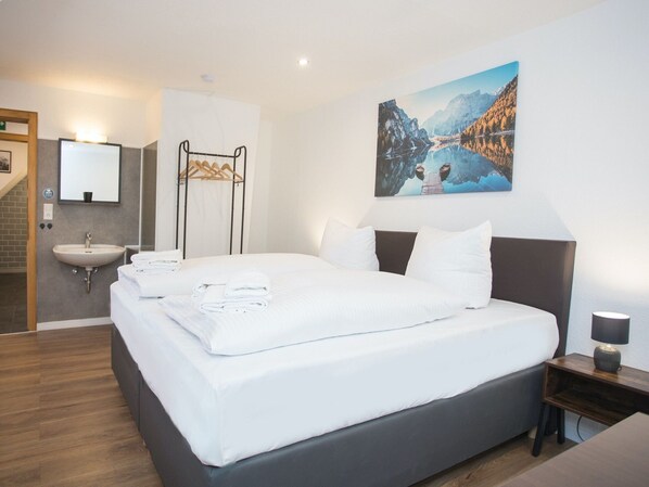 Huis | 10 slaapkamers, individueel gemeubileerd, beddengoed