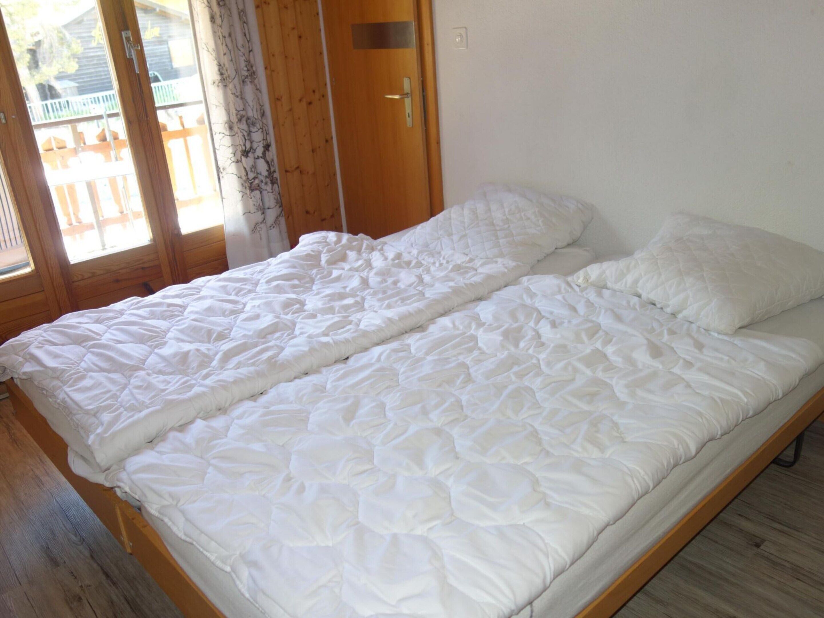4 bedrooms, individually furnished, bed sheets