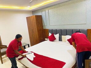 Room - saaradhi grand (Hyderabad)