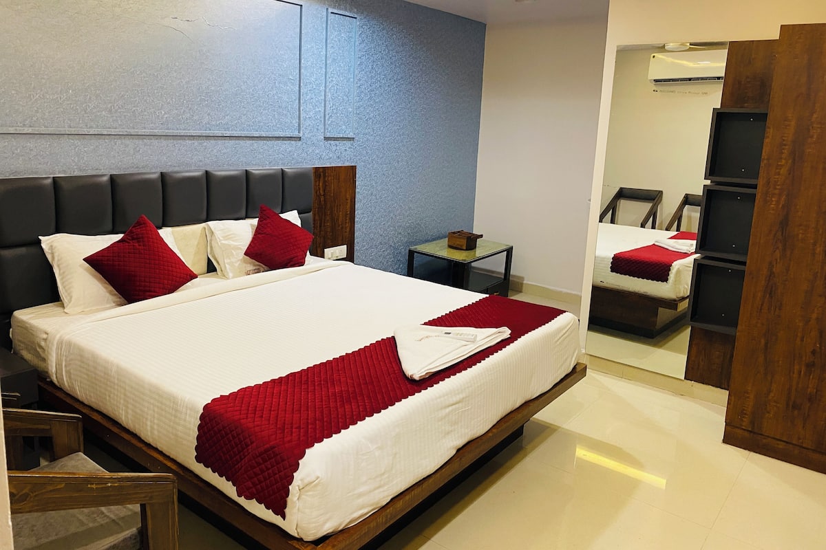 Deluxe Room | 1 bedroom, soundproofing, free WiFi