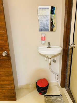 Deluxe Suite | Bathroom