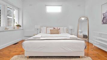 4 chambres, fer et planche à repasser, lit parapluie, Wi-Fi