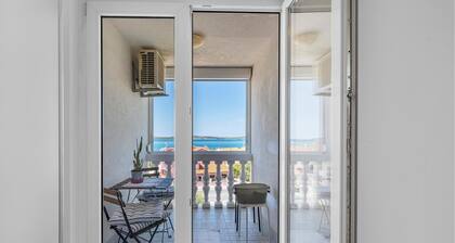 Stunning apartment in Brodarica