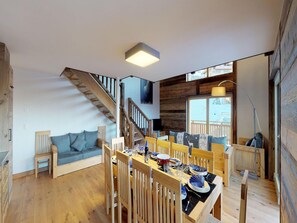 Apartment | Dining