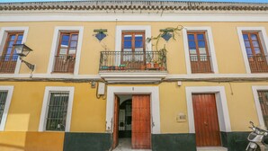 Exterior detail - Alameda De Hercules - Apartment In Sevilla (Seville)