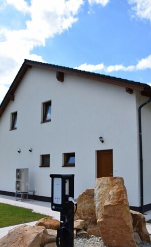 Villa | Exterior