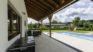 Vila | Kolam renang | Kolam renang indoor dan kolam renang outdoor