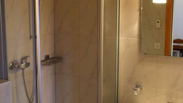 Apartment | Bathroom