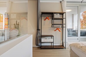 2 camere, una cassaforte in camera, una scrivania, ferro/asse da stiro