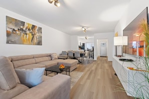 Smart TV, DVD player