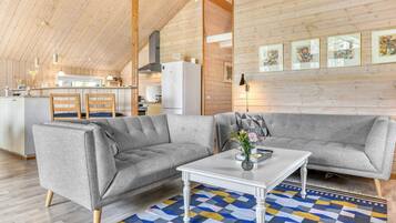 ํ์ฐ์ค | ๋ด๋ถ